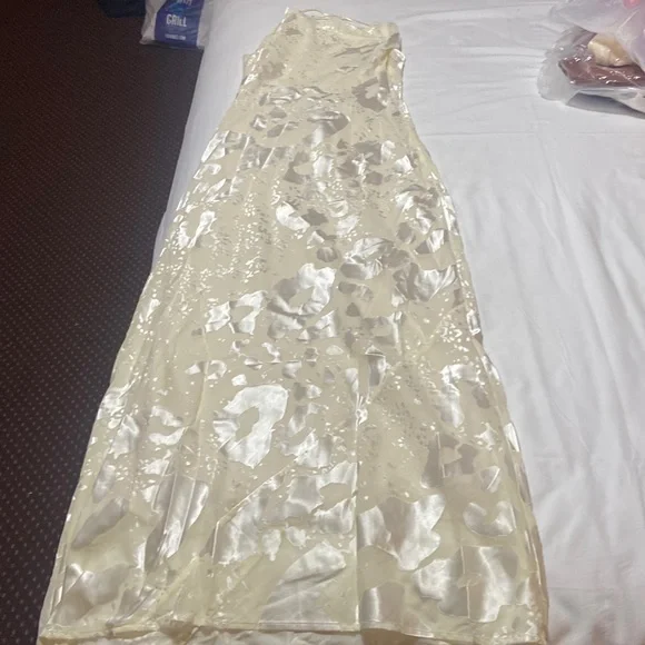 Rat & Boa Primrose Cream Satin Dress - Picture 5 of 7